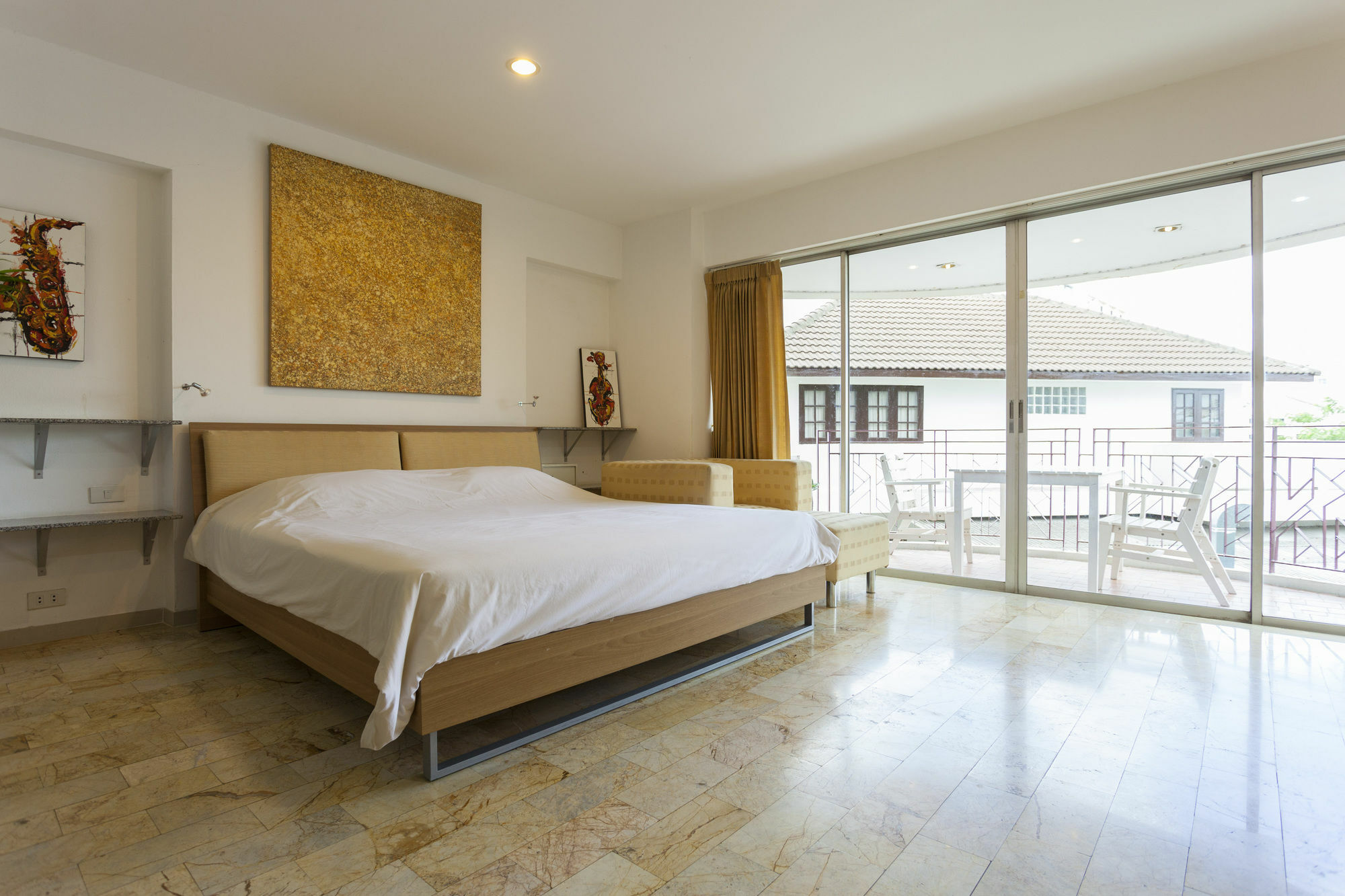 Aparthotel Galare Thong Tower à Chiang Mai Extérieur photo