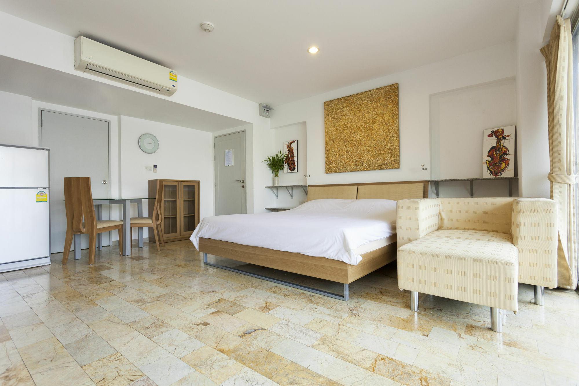 Aparthotel Galare Thong Tower à Chiang Mai Extérieur photo