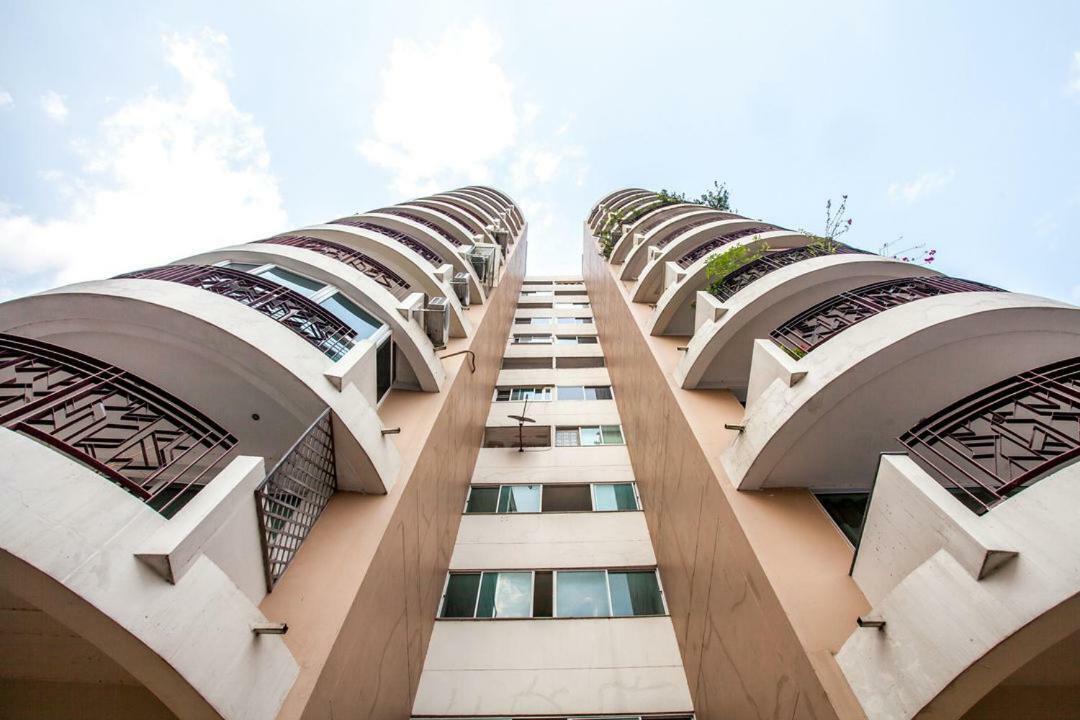 Aparthotel Galare Thong Tower à Chiang Mai Extérieur photo