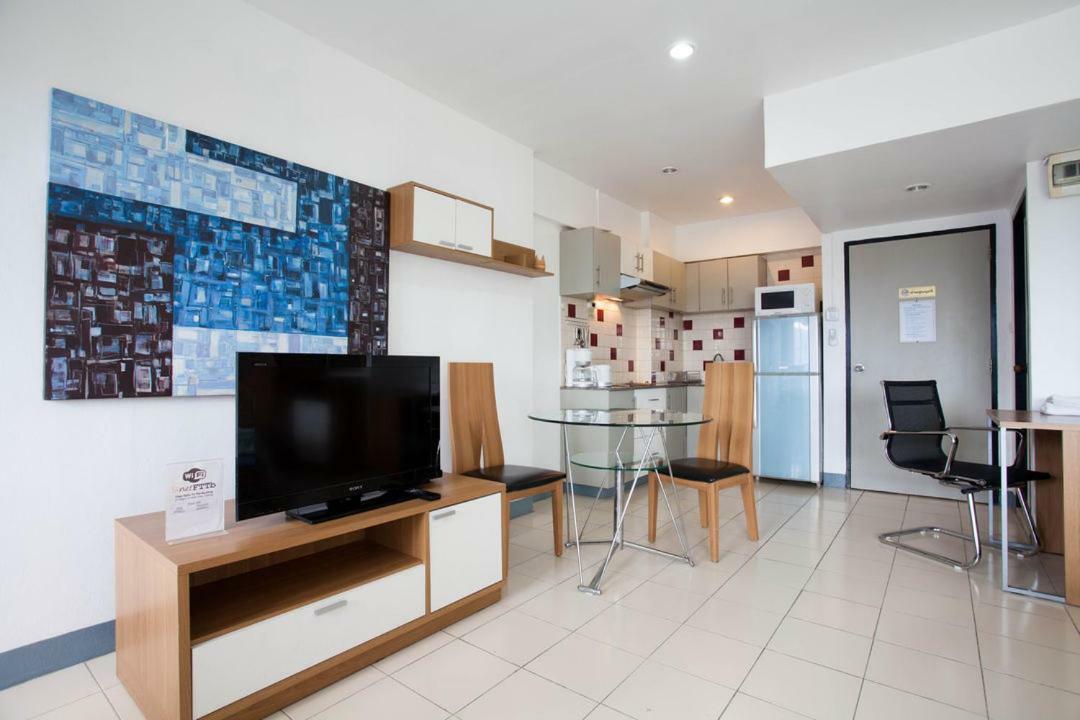 Aparthotel Galare Thong Tower à Chiang Mai Extérieur photo