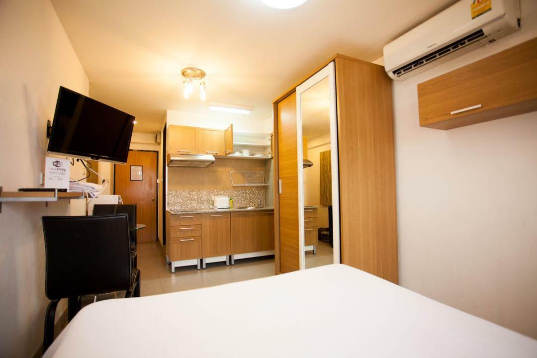 Aparthotel Galare Thong Tower à Chiang Mai Extérieur photo