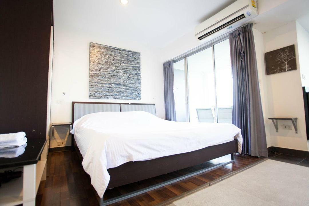 Aparthotel Galare Thong Tower à Chiang Mai Extérieur photo