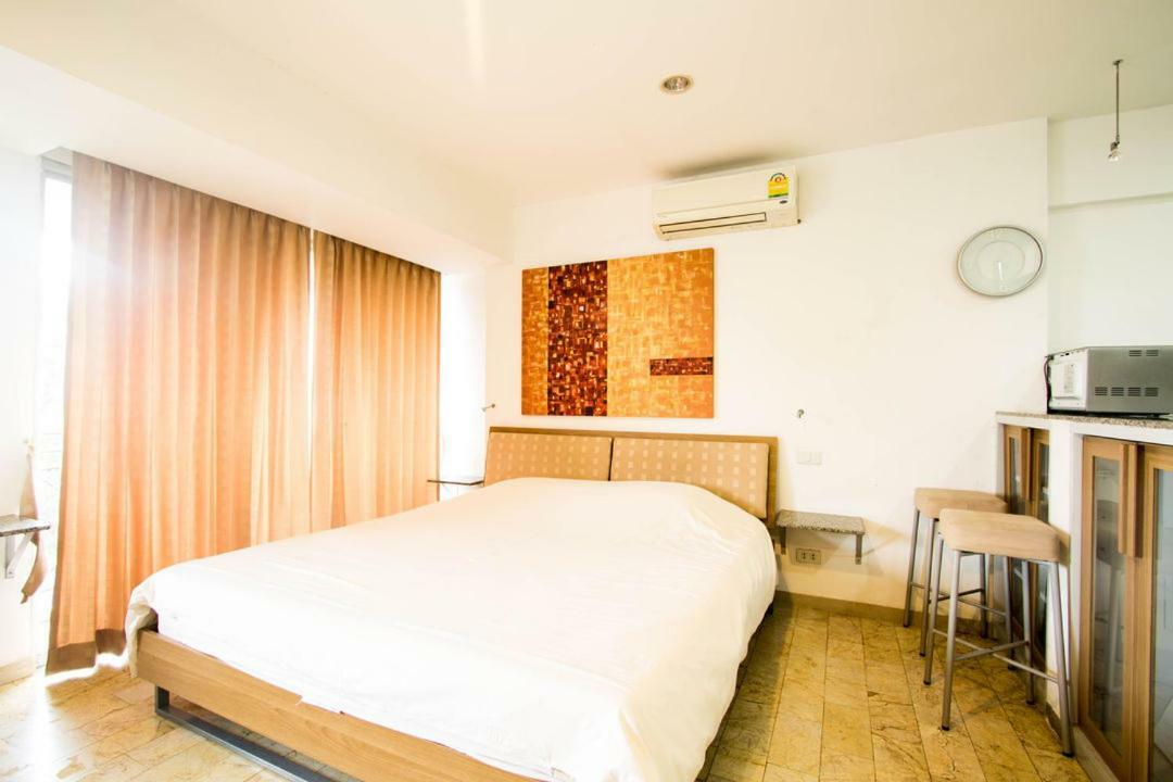 Aparthotel Galare Thong Tower à Chiang Mai Extérieur photo