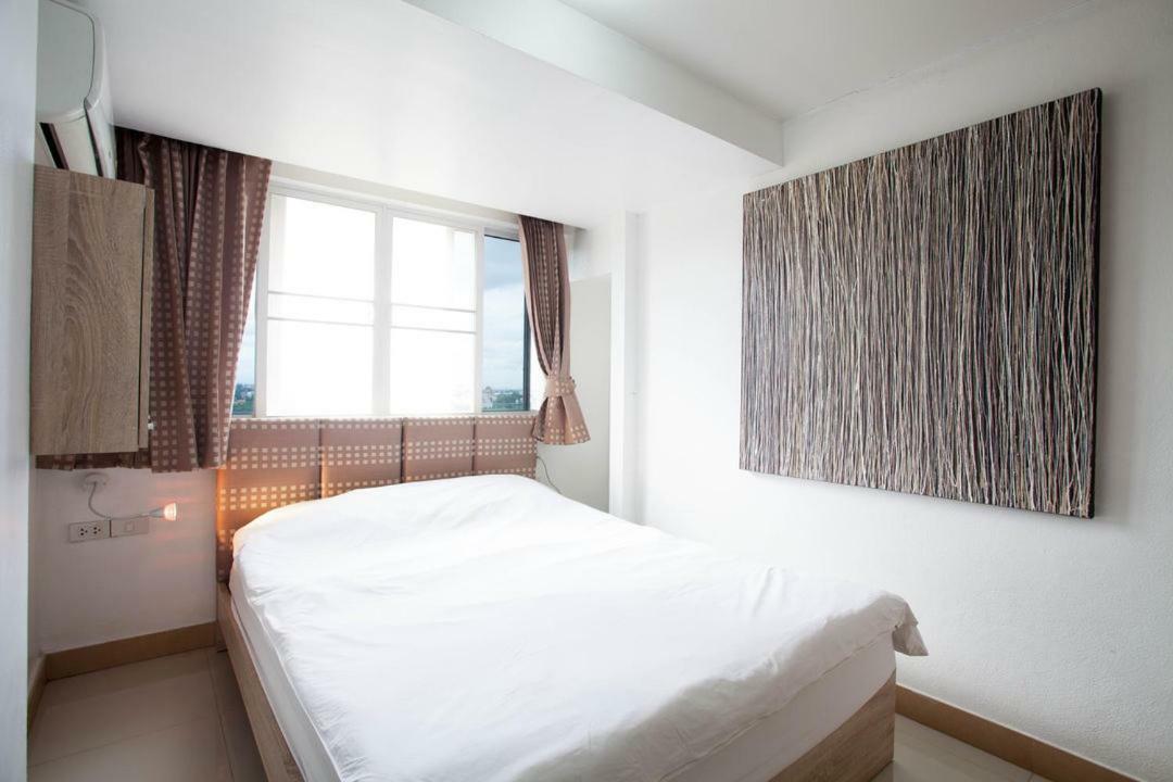 Aparthotel Galare Thong Tower à Chiang Mai Extérieur photo