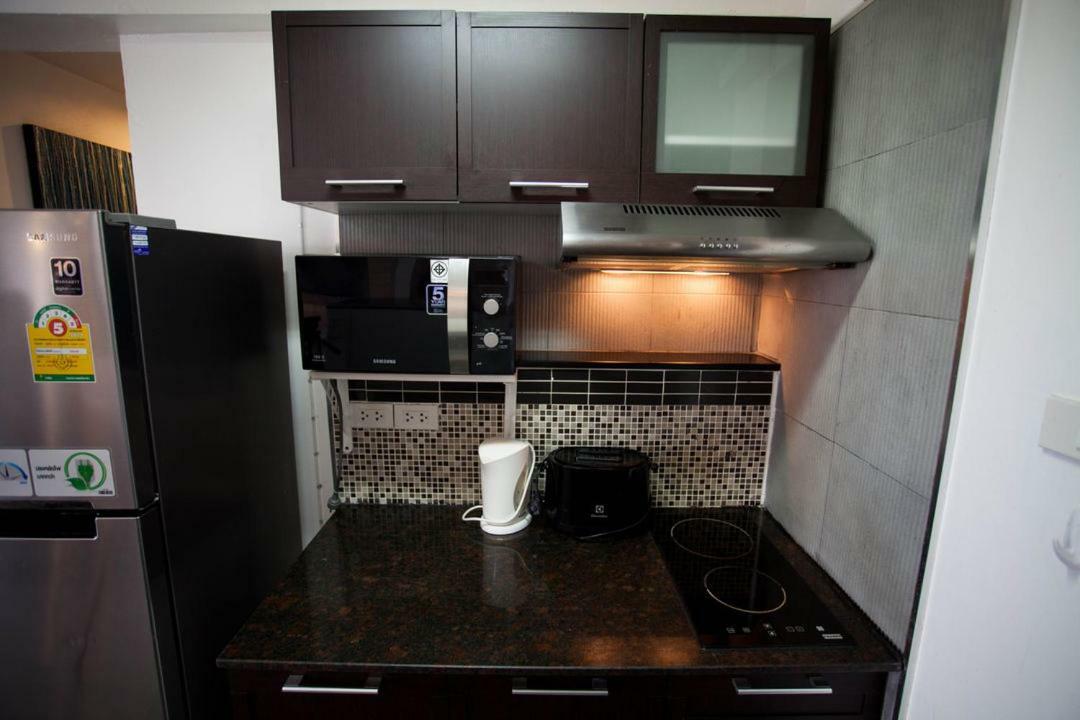 Aparthotel Galare Thong Tower à Chiang Mai Extérieur photo